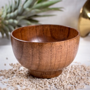 Set of 2 handmade wooden bowls made from jujube image 9