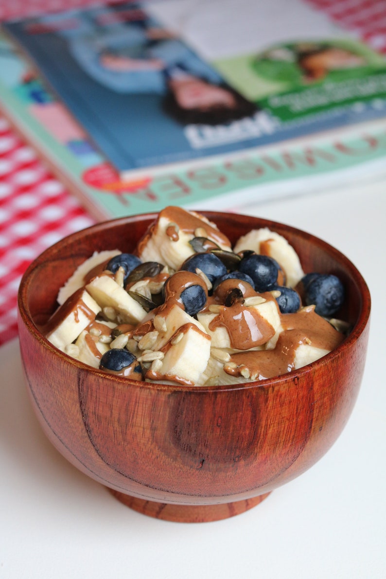 Set of 2 handmade wooden bowls made from jujube image 2