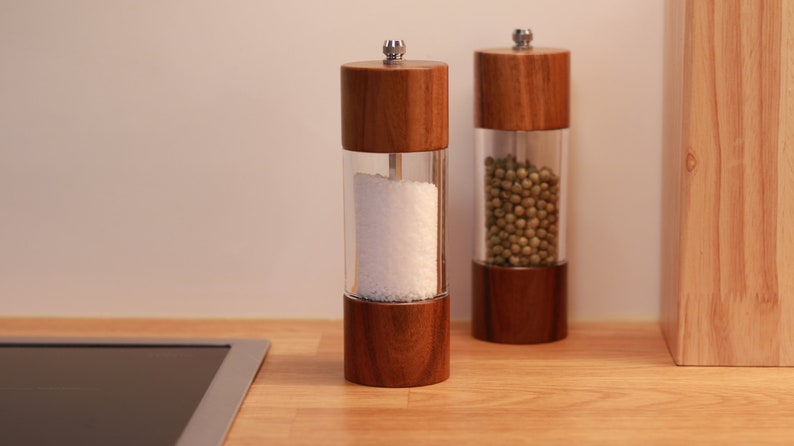 Set of 2 salt and pepper mills made of acacia wood image 7