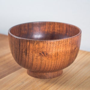 Set of 2 handmade wooden bowls made from jujube image 4