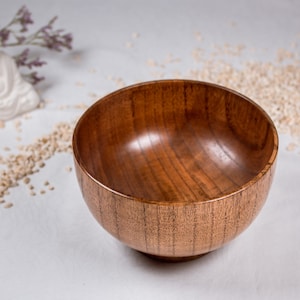 Set of 2 handmade wooden bowls made from jujube image 10