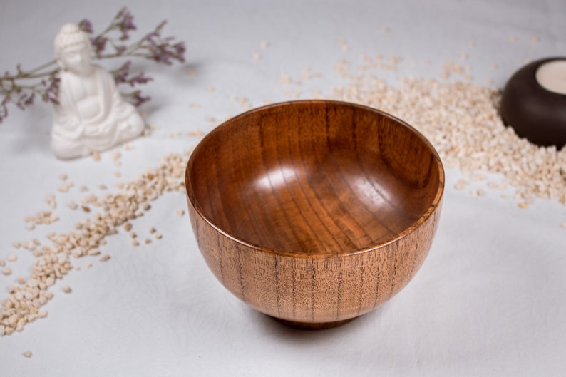 Set of 2 handmade wooden bowls made from jujube image 10