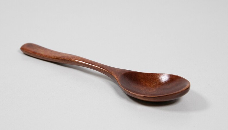 4 elegant wooden spoons made of bamboo image 4