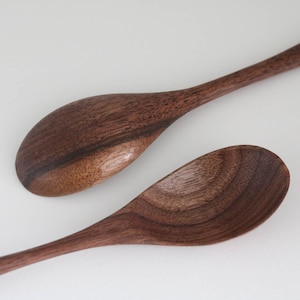 4 elegant wooden spoons made of walnut image 3