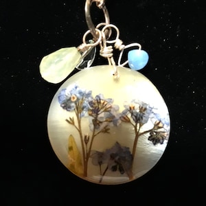 ColdWater Creek Pressed Flower Resin Medallion on silver chain - adjustable   item A043