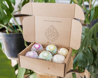 Eco-friendly Relaxing Bath Bombs, Handmade and Eco-friendly, Natural Essential Oil and Organic Coconut Oil Great for Dry Skin