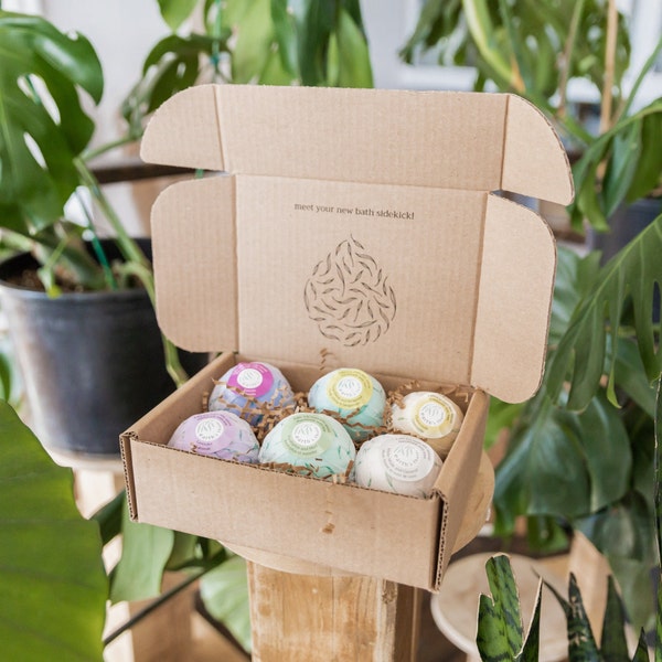 Eco-friendly Relaxing Bath Bombs, Handmade and Eco-friendly, Natural Essential Oil and Organic Coconut Oil Great for Dry Skin