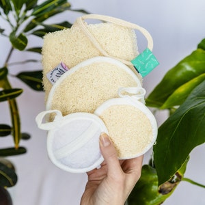 Natural Loofah Gift Set Including Body and Face Scrubbing Loofah