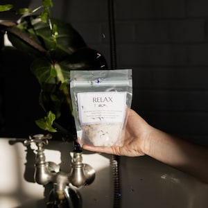 Relaxing Bath Salt made with essential oils, Natural Bath Salt, Gift for Her, Aromatherapy Gift, Vegan Bath Salt, Eco-friendly