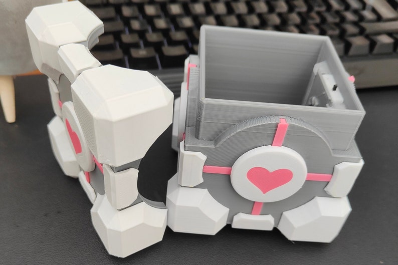 Portal Companion Cube LED light-up Gift Box, Decor, Gaming Prop, Cosplay 9.5 cm 3.74 inch image 10