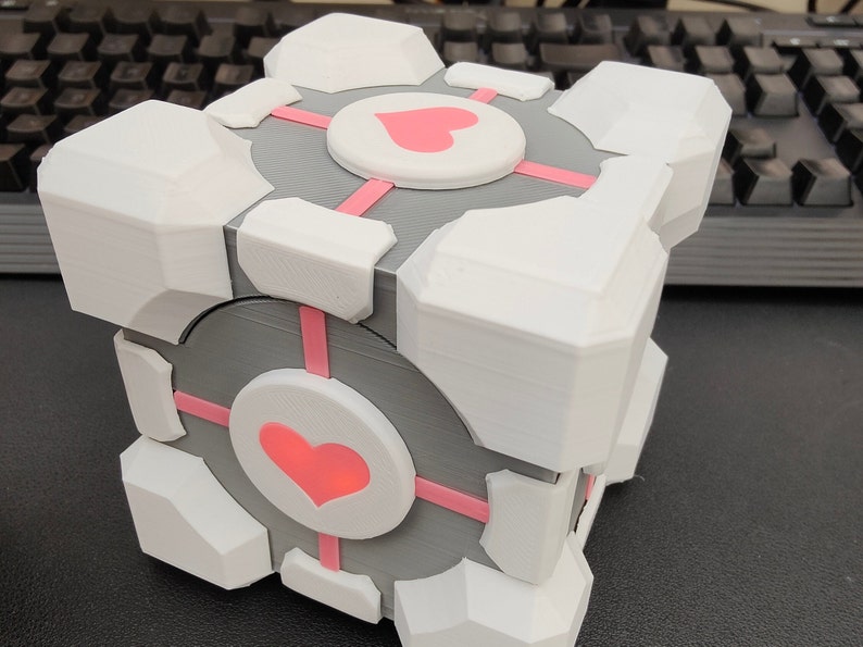 Portal Companion Cube LED light-up Gift Box, Decor, Gaming Prop, Cosplay 9.5 cm 3.74 inch image 6