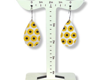 Pretty Sunflower Earrings Clear Acrylic Flower Floral Yellow Clear Black Two Pairs for One Price Lighweight Sunflowers Cheery Earring Pairs