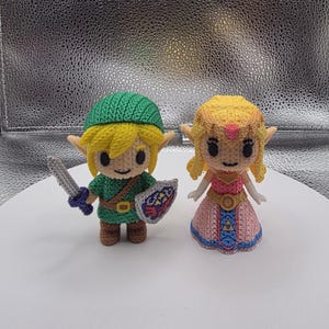 Green Clothed Adventurer & Elf Princess, 3" Tall,  Knitted Style 3D Printed Figurine