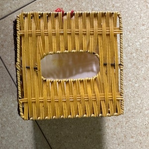 Handmade rattan tissue paper box