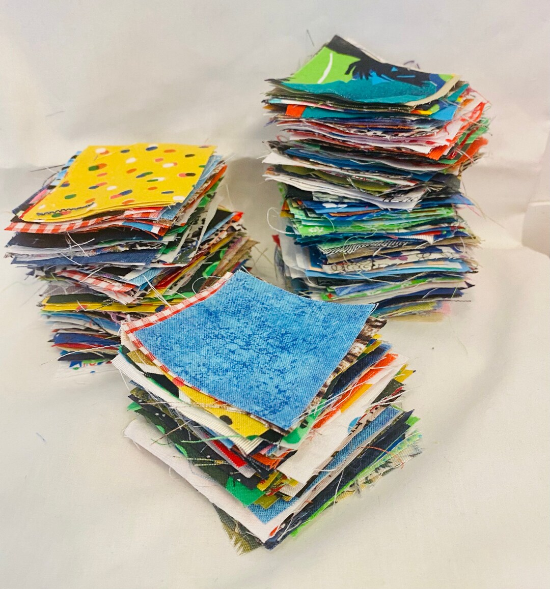 500 Assorted Precut 2.5 Inch Fabric Squares 2.5 in X 2.5 In. XL Charm