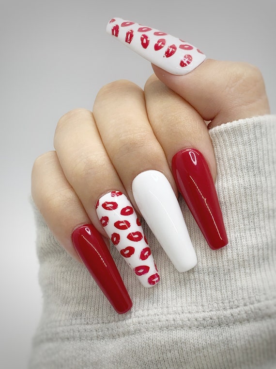 Red Lips Press On Nails Valentine S Day Nail Art Acrylic Etsy