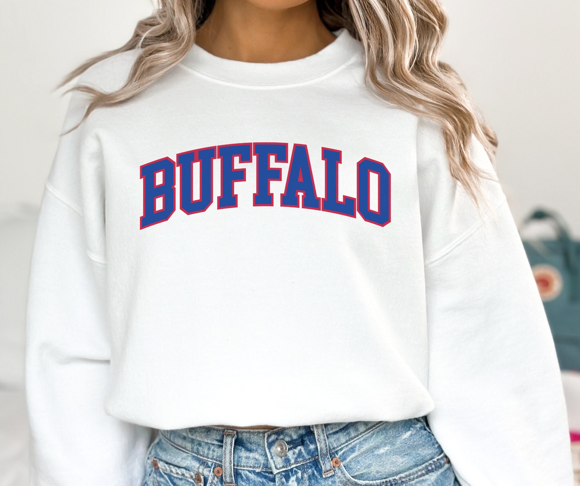 Sweat-shirt de football Buffalo vintage chemise ras du cou de football Buffalo cadeau pour fan de football Buffalo cadeau chemise rétro Buffalo Game Day pour femme
