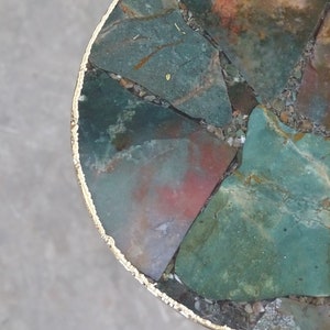 Mesa de bebidas de ágata verde con soporte de una sola pierna, mesa redonda de bebidas de ágata