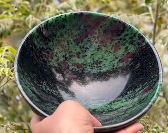 Handcrafted Ruby Zoisite Bowl: Natural Gemstone Decor (7-Inch)