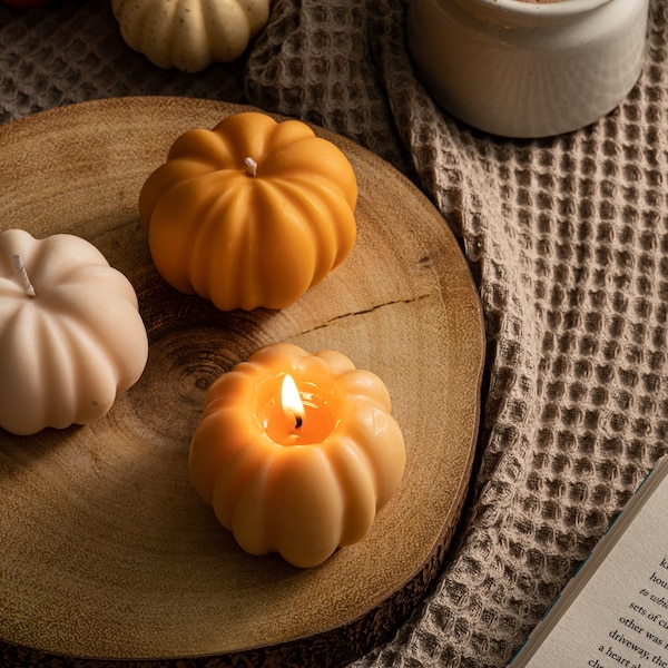 Bougies citrouilles en cire de soja / Décoration d'automne d'intérieur / Décoration d'Halloween / Bougie citrouille épicée / Décorations d'automne / Décoration d'action de grâces / Décoration d'automne