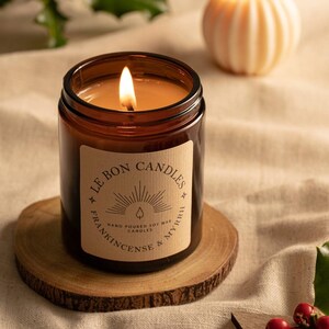 Vela de cera de soja con incienso y mirra: decoración festiva para el hogar