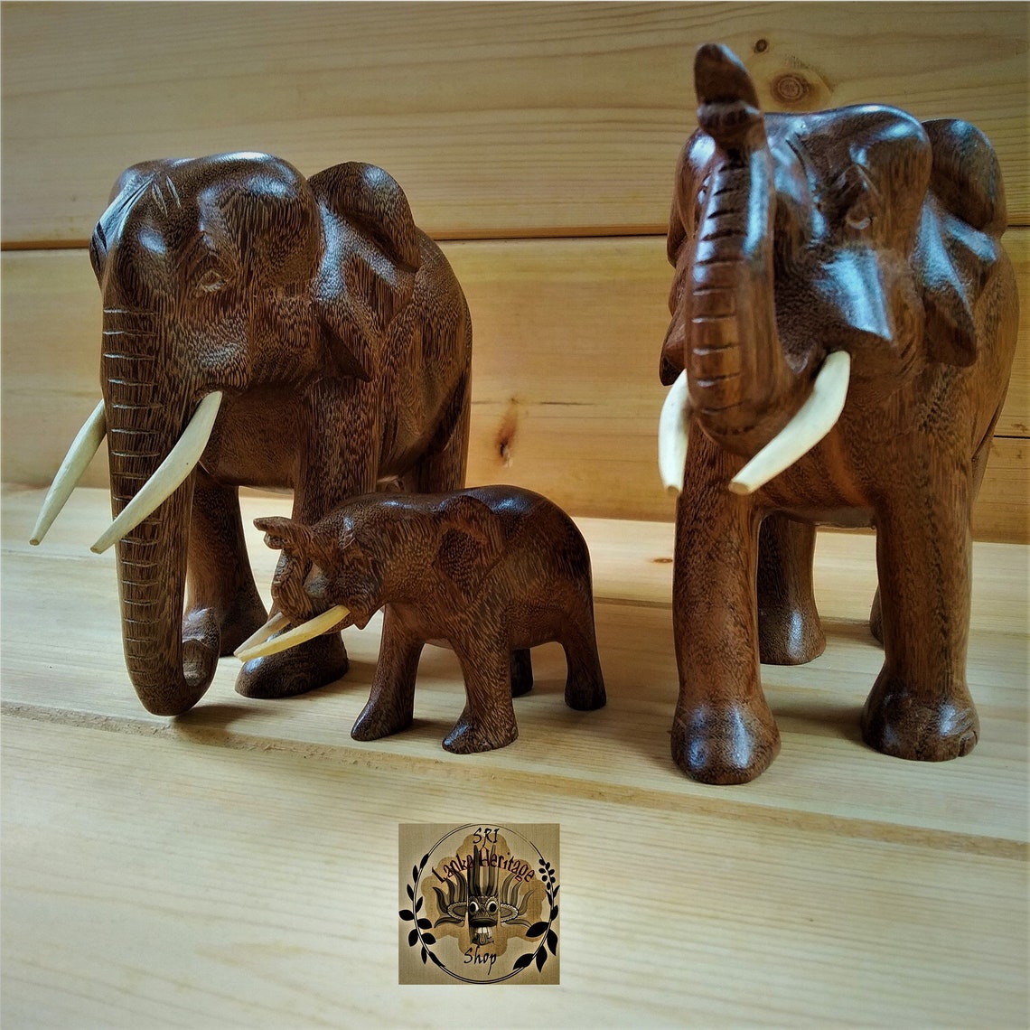 Holz Elefant Figur Paar | Handgefertigte Tischdekoration | Rustikale Deko Für Wohnzimmer & Büro