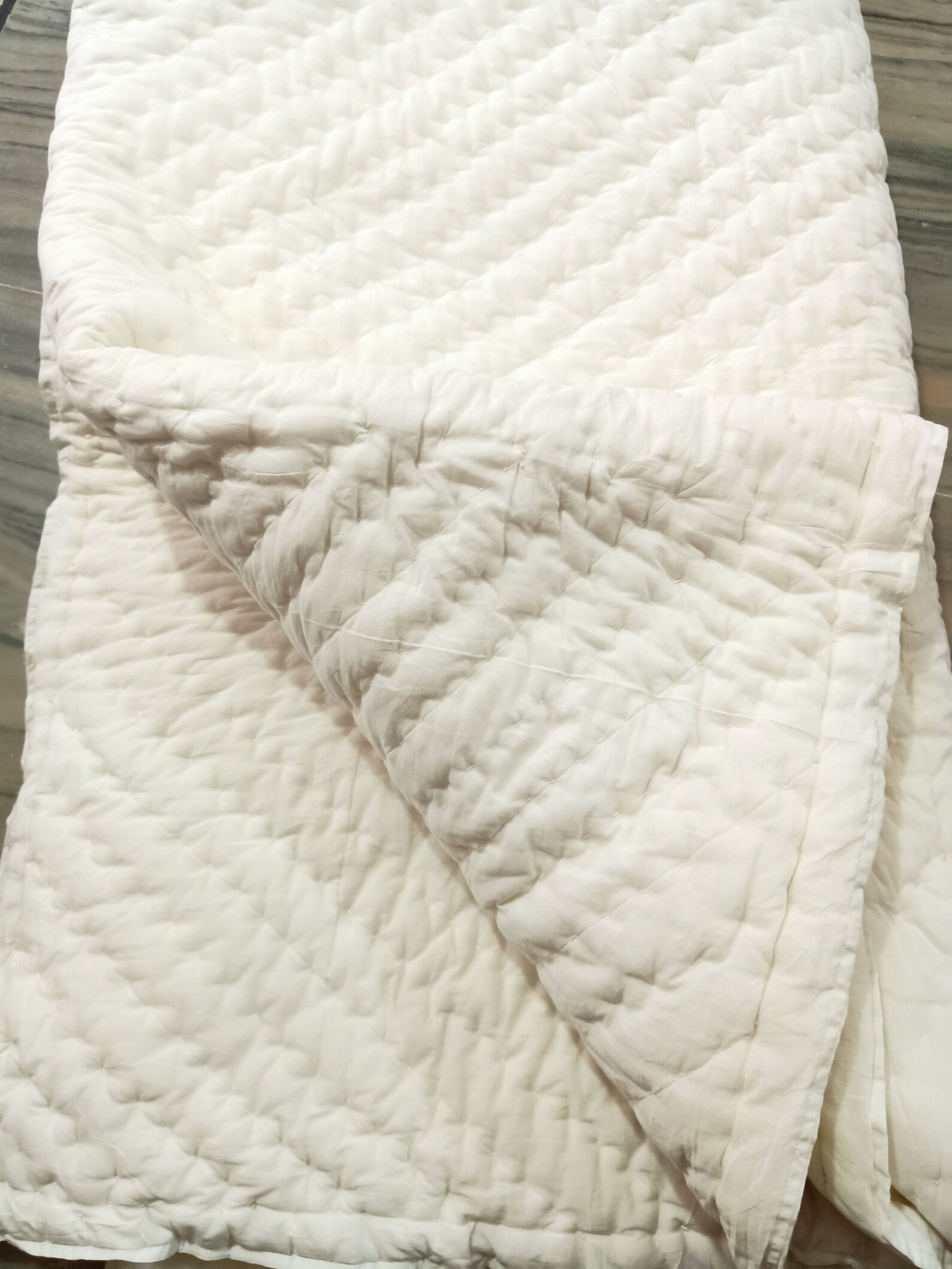 White Fluffy Warm Quilt Hand Quilted Quilt Indian Kantha Art Etsy