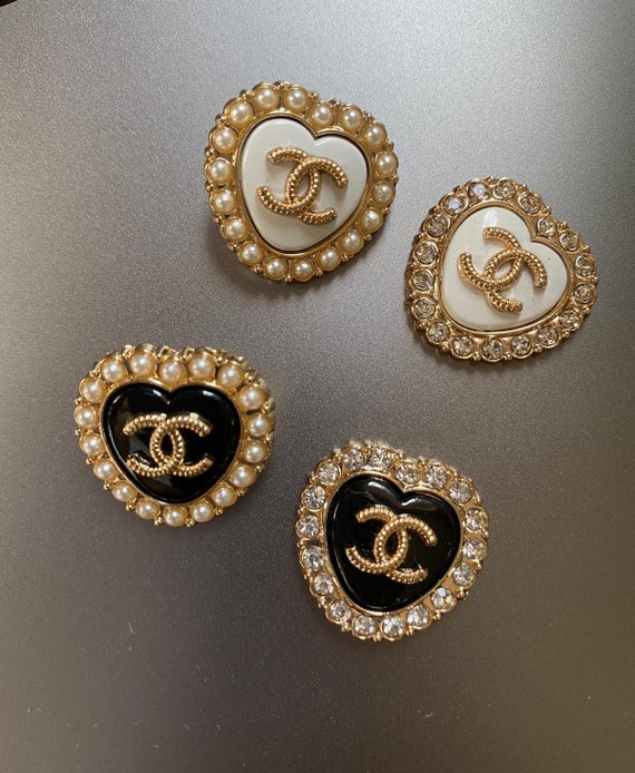Chanel vintage buttons with pearl