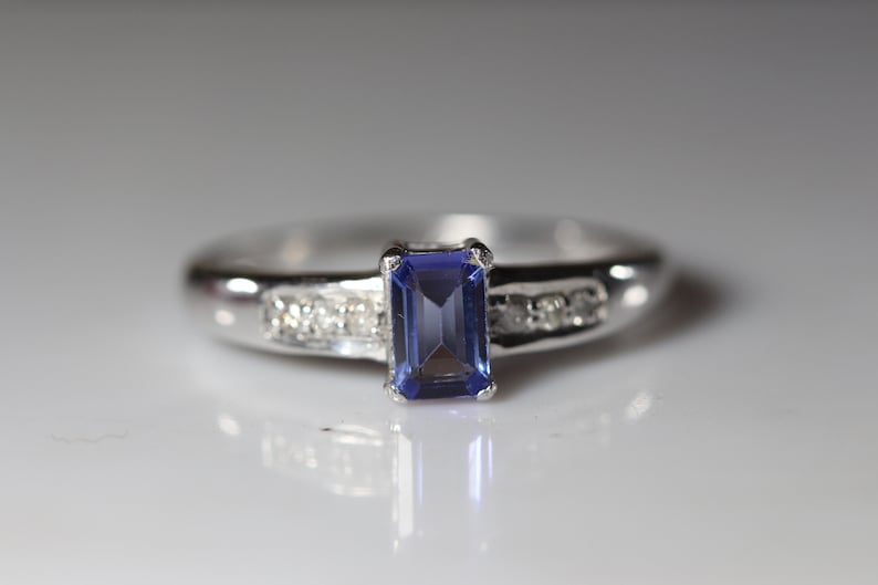 Faceted Stone gift material 925 sterling silver Beautiful 6x4 MM rectangle stone Ring size 6 us Tanzanite and Diamond Ring