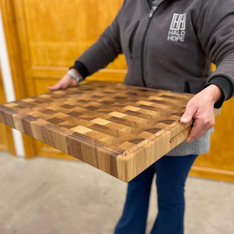 Cutting Board with handgrip and juice groove.
