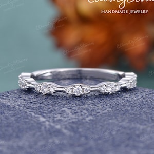 Dainty blanco oro alianza banda de bodas Moissanite apilamiento anillo de compromiso minimalista anillo promesa anillo aniversario regalo para su emparejamiento 14K
