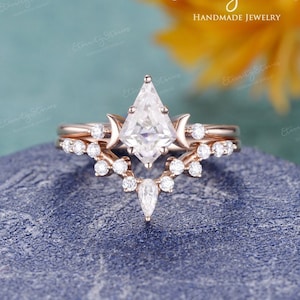 Kite Cut Conjuntos de Anel de Moissanite Ouro Rosa Art Deco Lua Anel de Noivado Mulheres Chevron Anel de Casamento Conjuntos de Noiva Meia Eternidade Anel de Moissanite
