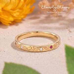 Celestial Starburst Moon Star Engraved Wedding Band Gold Ring Ruby Moissanite Eternity Birthstone Stackable Ring Romantic Jewelry Gift