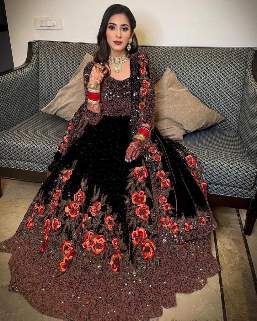INDIANDRESSDESIGNS Diamond Stone Work Gown for Women,Fancy Wedding and Party Wear Gown Georgette Gown with Embroidery Work,Sequence