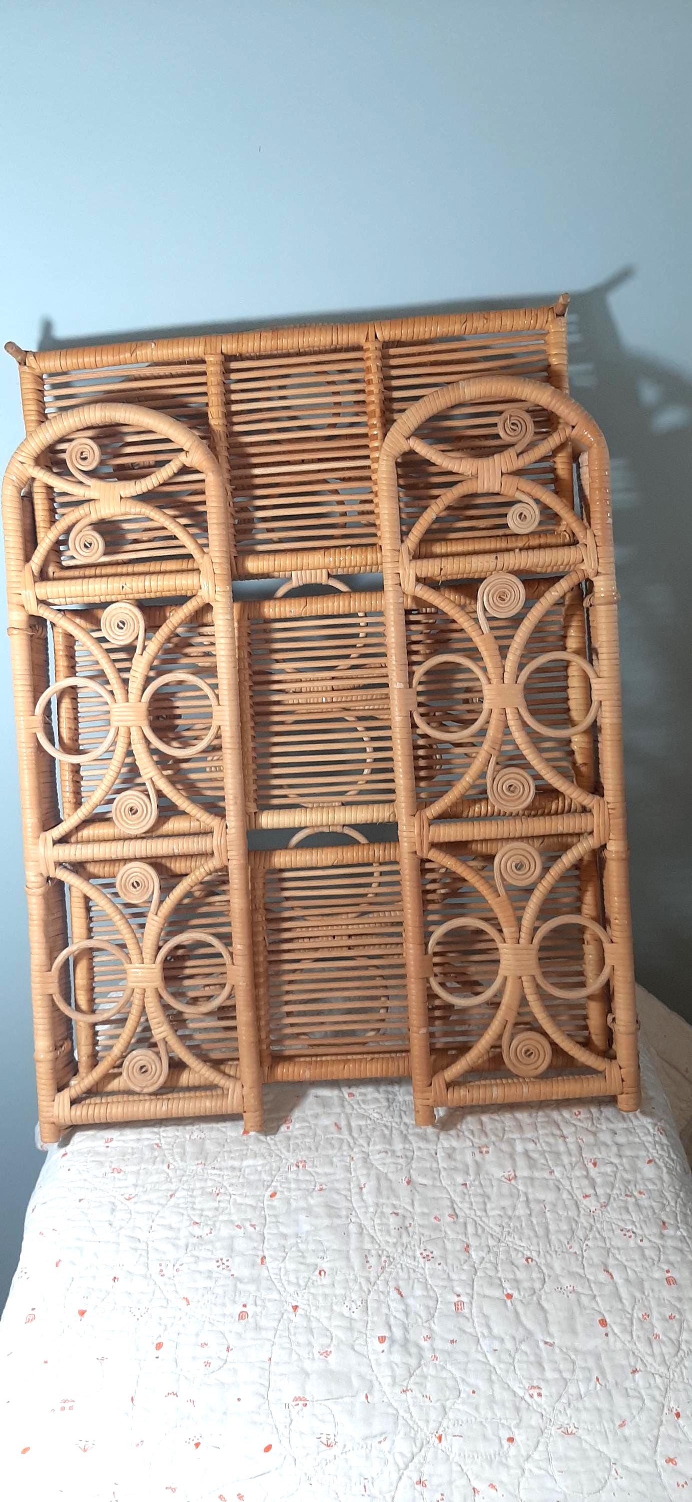 Vintage Rattan Wicker 3-tier Foldable Wall Shelf Unit – Small