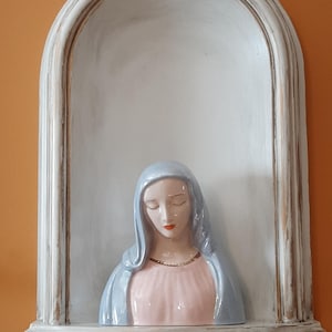 Wandnische 3 religiöse Figuren zur Auswahl Gegossener grüner Kunststoff Jesus Keramik Madonna Büste Madonna & Kind Spieluhr Gipsfigur