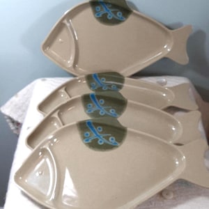 Platos de melamina con forma de pez Sección grande para plato principal y sección más pequeña para guarniciones o salsas Platos con temática de pescado Platos para servir