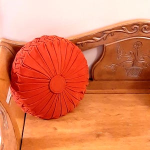 Vintage burnt orange corduroy pillow Round pillow Throw pillow  Tufted pillow Pumpkin sofa pillow Boho round  No stains, tears or fraying