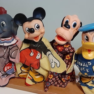 4 Disney vintage rubber head hand puppets Mickey Mouse Pluto  Dumbo  Donald Duck WDP Gund Made in Hong Kong  Marionettes  VG cond.1950&#39;s