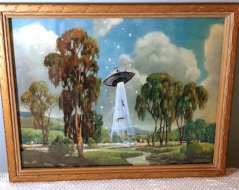 Veränderter Vintage-Druck auf Papier Geschnitzter Holzrahmen Fertig zum AufhängenGebrauchter Vintage-Druck UFO-Themenart Humorvolle Kunst Außerirdische Kunst