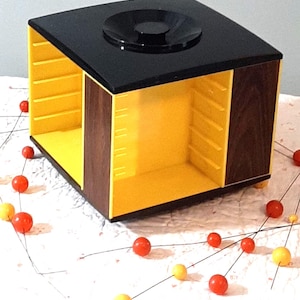 Mobiletto portacassette vintage Mantiene e organizza le tue cassette Ruota per un facile accesso Anni '70-'80 Eccellenti condizioni vintage