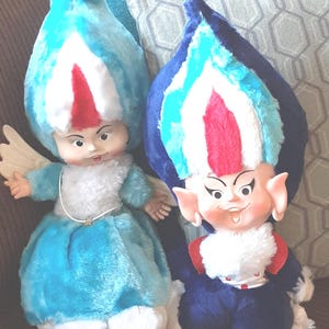 vintage rares poupées Genie 1 poupée Genie en peluche [garçon] 1 sac de voyage en peluche Genie avec fermeture éclair [fille/ange] Étiquettes originales. TB état des années 50