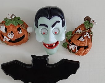 Vintage Halloween Themen-Pins 4 zur Auswahl Keramik-schwarze Fledermaus Wind-up Dracula 2 Geister-Kürbis-Pins Kauf einen oder alle. Halloweens. Spuk