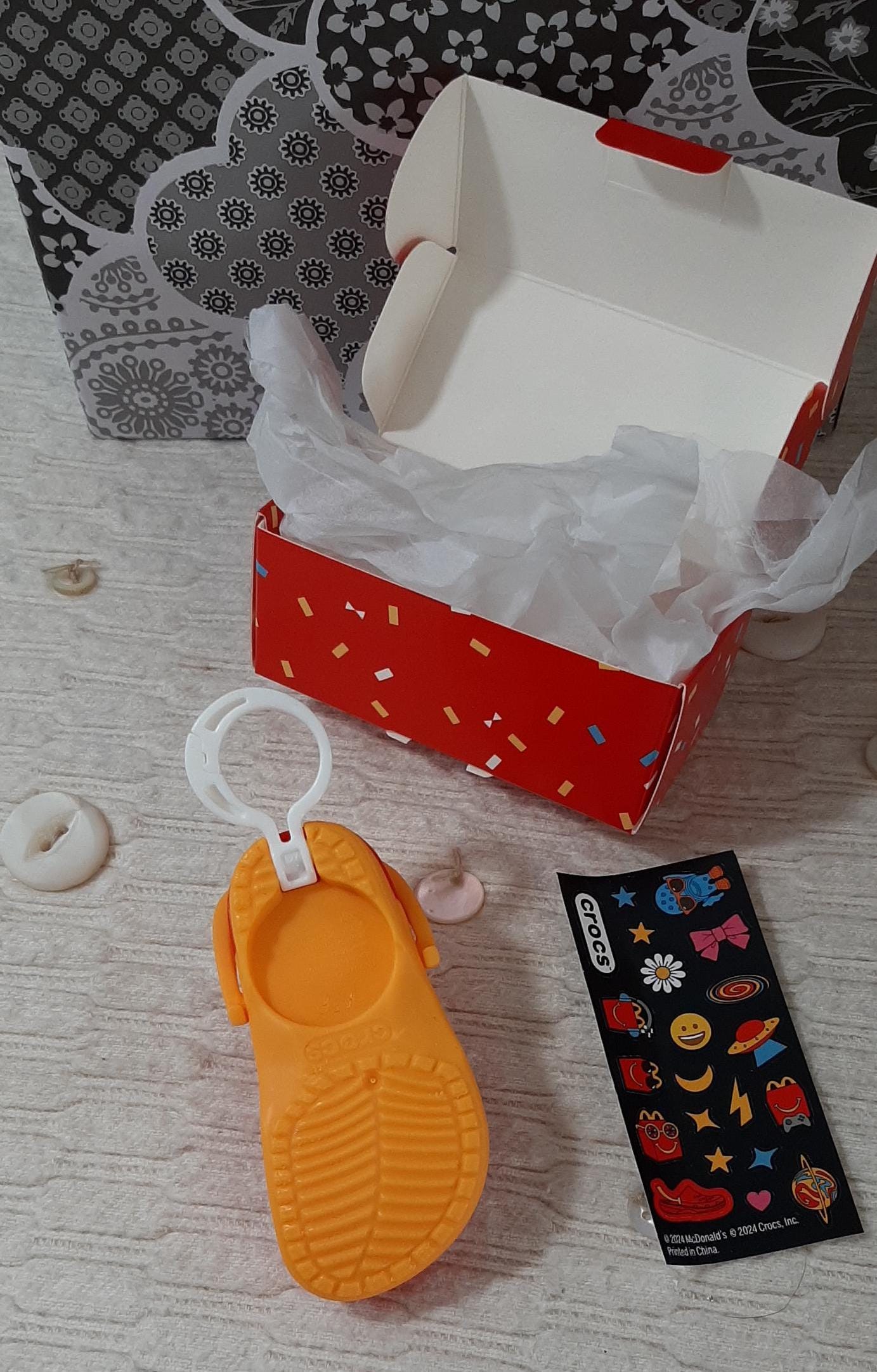 コレクター向けマクドナルドのハッピーミール クロックスの靴の