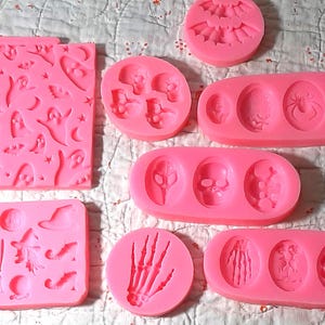 Silicone molds Spiders skulls molds jewelry making supplies Witches Ghost casting molds forms Cake decorating fondant mold Halloween 8 Molds