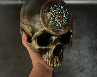 Medusa Gorgon Altar Skull