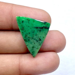 Atemberaubender AAA Qualität Maw Sit Sit Cabochon - Maw Sit Sit Jade Edelstein - Dreieck Form Cabochon - Handgemachter Edelstein - 29x20x4mm - 19Ct