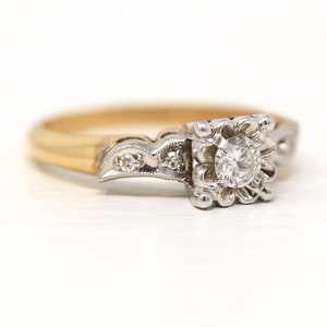 Vintage Circa 1940s Diamond Ring, Art deco Style Ring, Milgrain Engagement Ring, Two Tone Ring, Round Cut Diamond Ring, Round Cut Halo Ring
