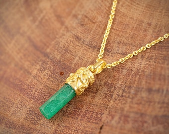 Handmade Emerald Pendant Necklace, Necklace for women, Women Jewelry, May Birthstone, Minimalist Pendant Necklace, Gemstone Pendant Necklace
