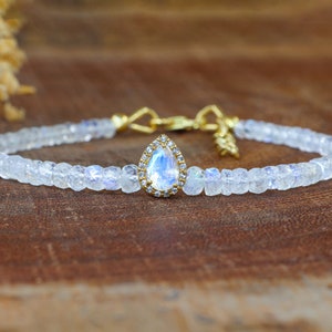 Pear moonstone charm and moonstone faceted beaded bracelet for women, Gold bracelet, Vintage moonstone bracelet, 925 Sterling silver jewelry